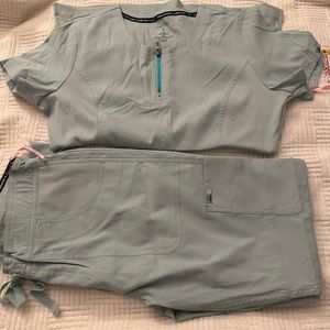 Koi Lite women scrub set